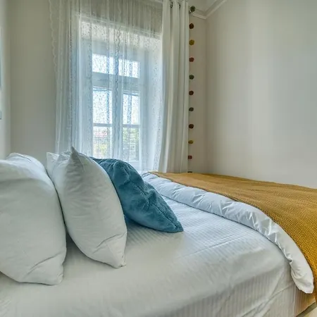 Miniq Homes 105 - Golf, Cinema, Bbq, Center 2br Stone * Foca