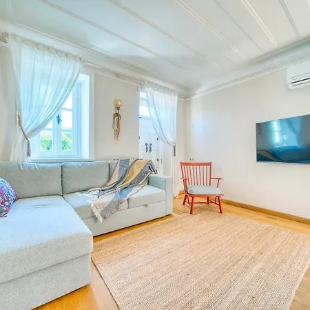 Miniq Homes 105 - Golf, Cinema, Bbq, Center 2br Stone * Foca