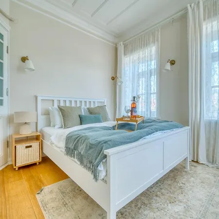 Villa Miniq Homes 105 - Golf, Cinema, Bbq, Center 2br Stone Foca