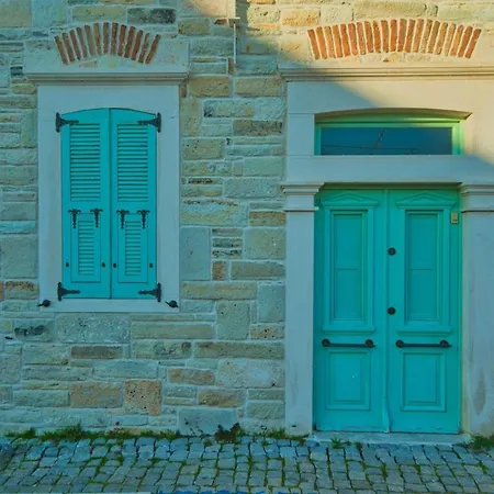 Miniq Homes 105 - Golf, Cinema, Bbq, Center 2br Stone Villa Foca