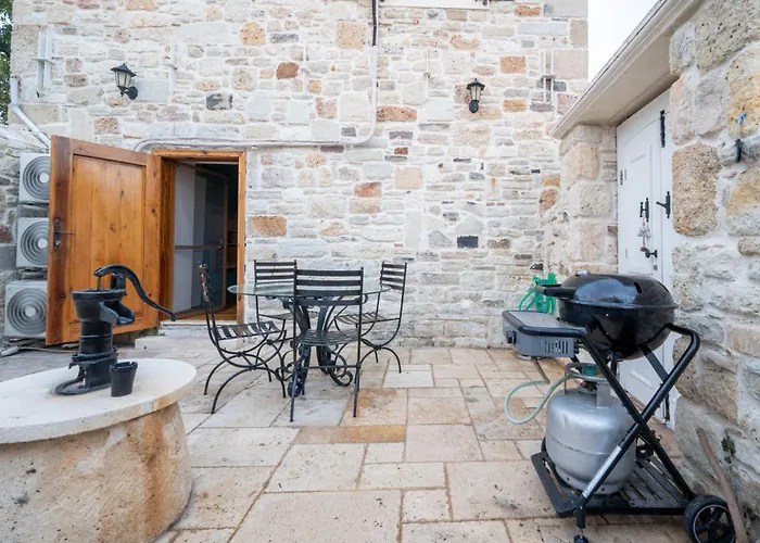 Miniq Homes 105 - Garden Cinema, Bbq, Center 2br Stone Willa Fokaja